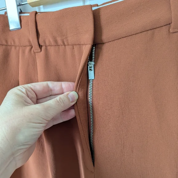 Aritzia Wilfred Effortless Dress Pants in Rust Orange Size 8 - Picture 6 of 10